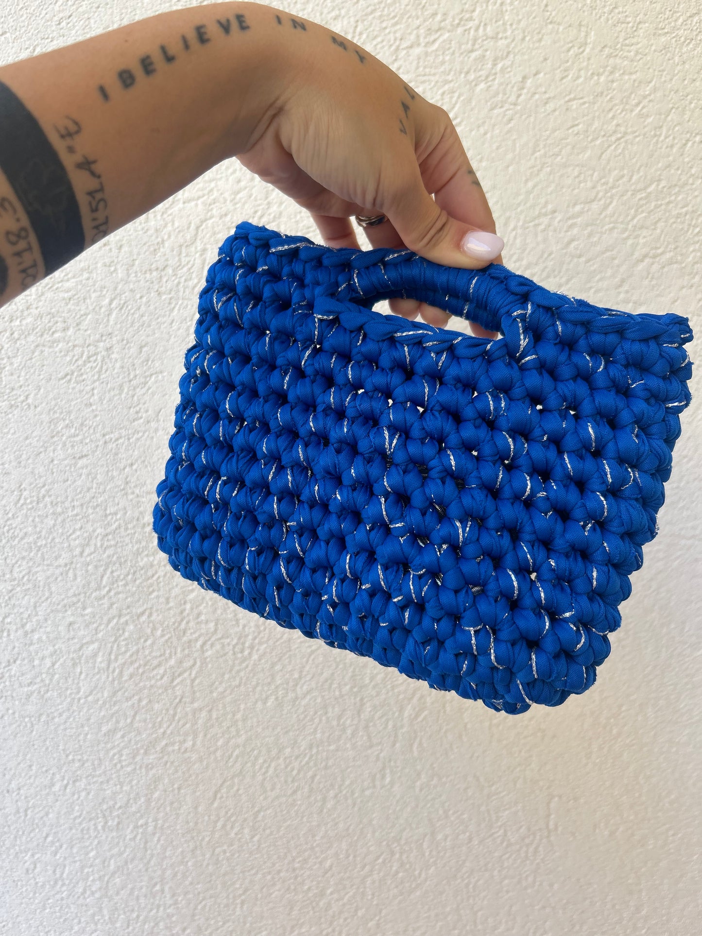 Blu elettrico e argento - borsetta a mano